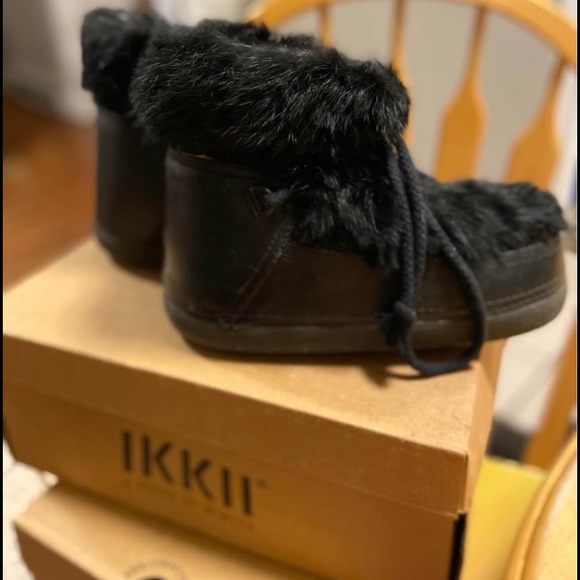 Ikkii (now known as Inuikii) real fur/shearling boots size 7 fits like size 6 - Picture 3 of 9